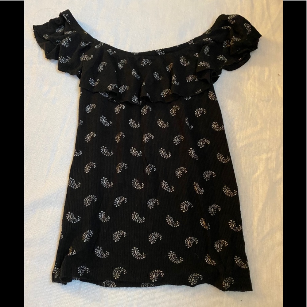 Aeropostale Black and White Cap Sleeve Shirt